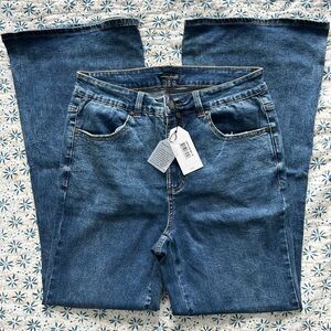 NWT Universal Standard Medium Wash High-Rise Flare Jeans Size 14